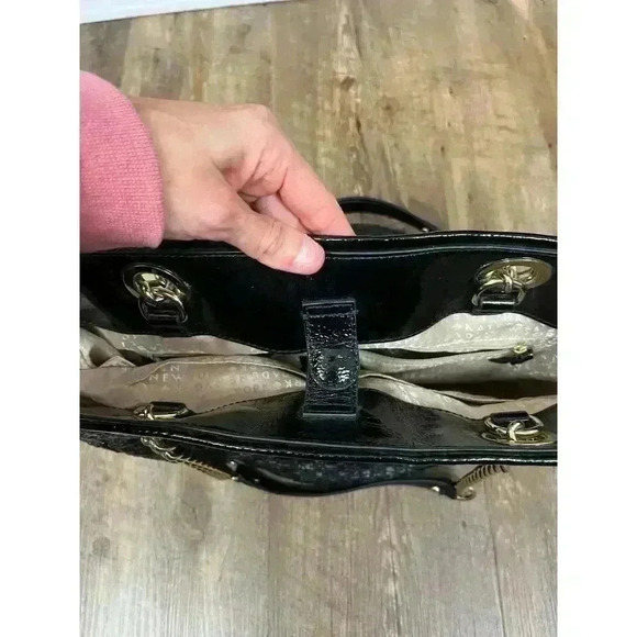 Kate Spade Woven Shoulder Bag Gold Tone Chain Satchel Black 10X16 Large - Picture 12 of 16